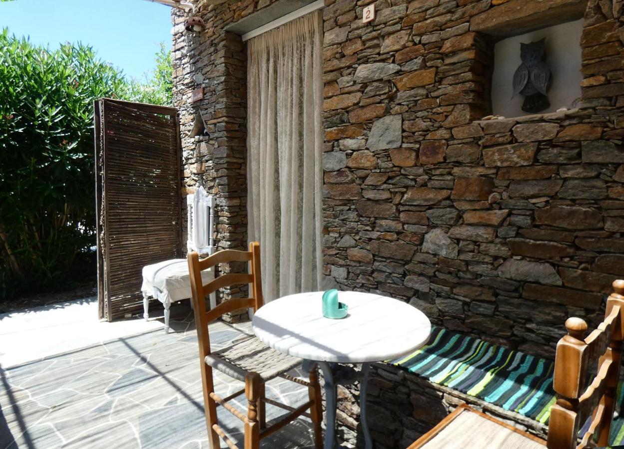 Το Κατἑ Aparthotel Artemonas Exterior photo