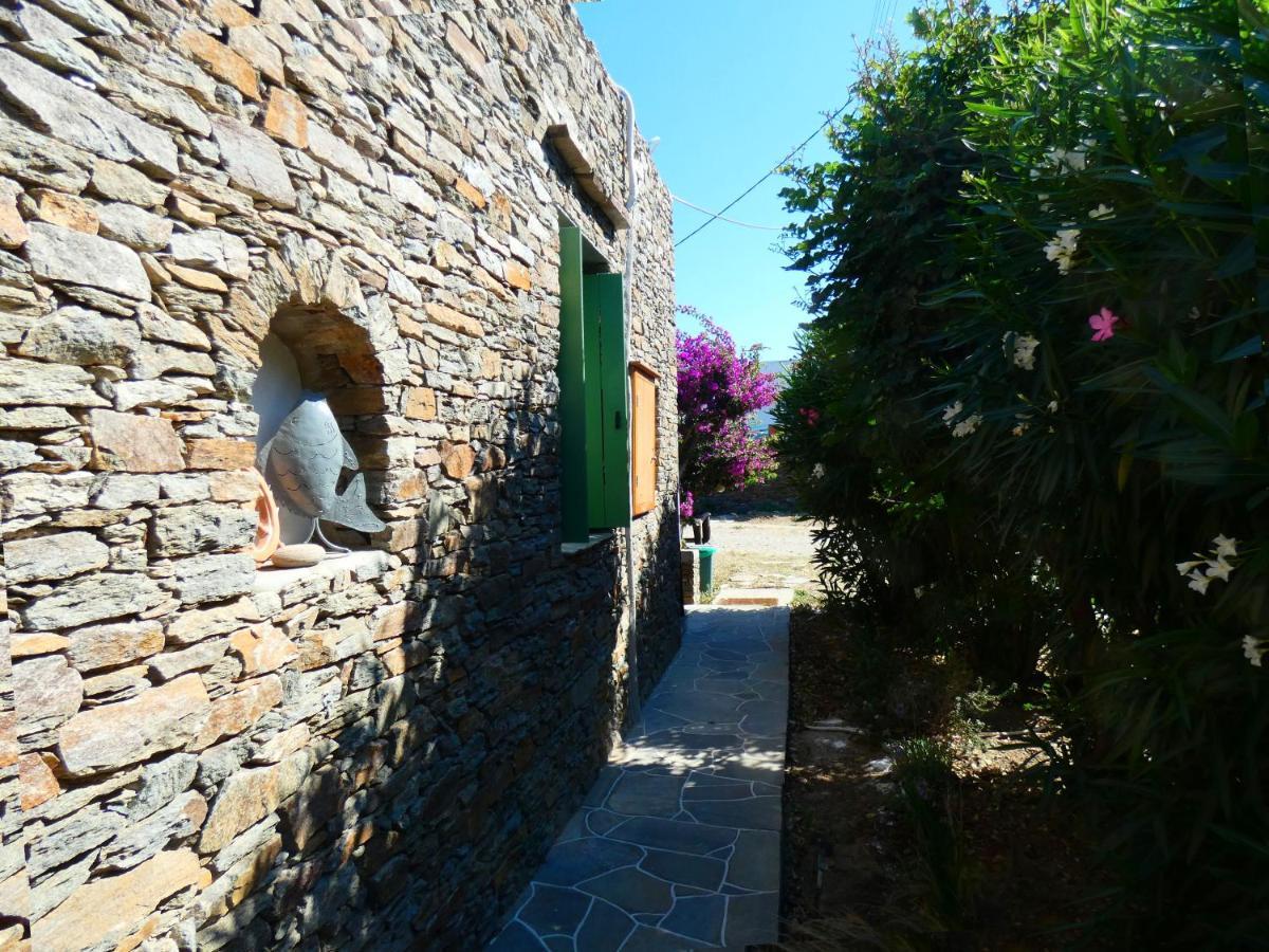 Το Κατἑ Aparthotel Artemonas Exterior photo